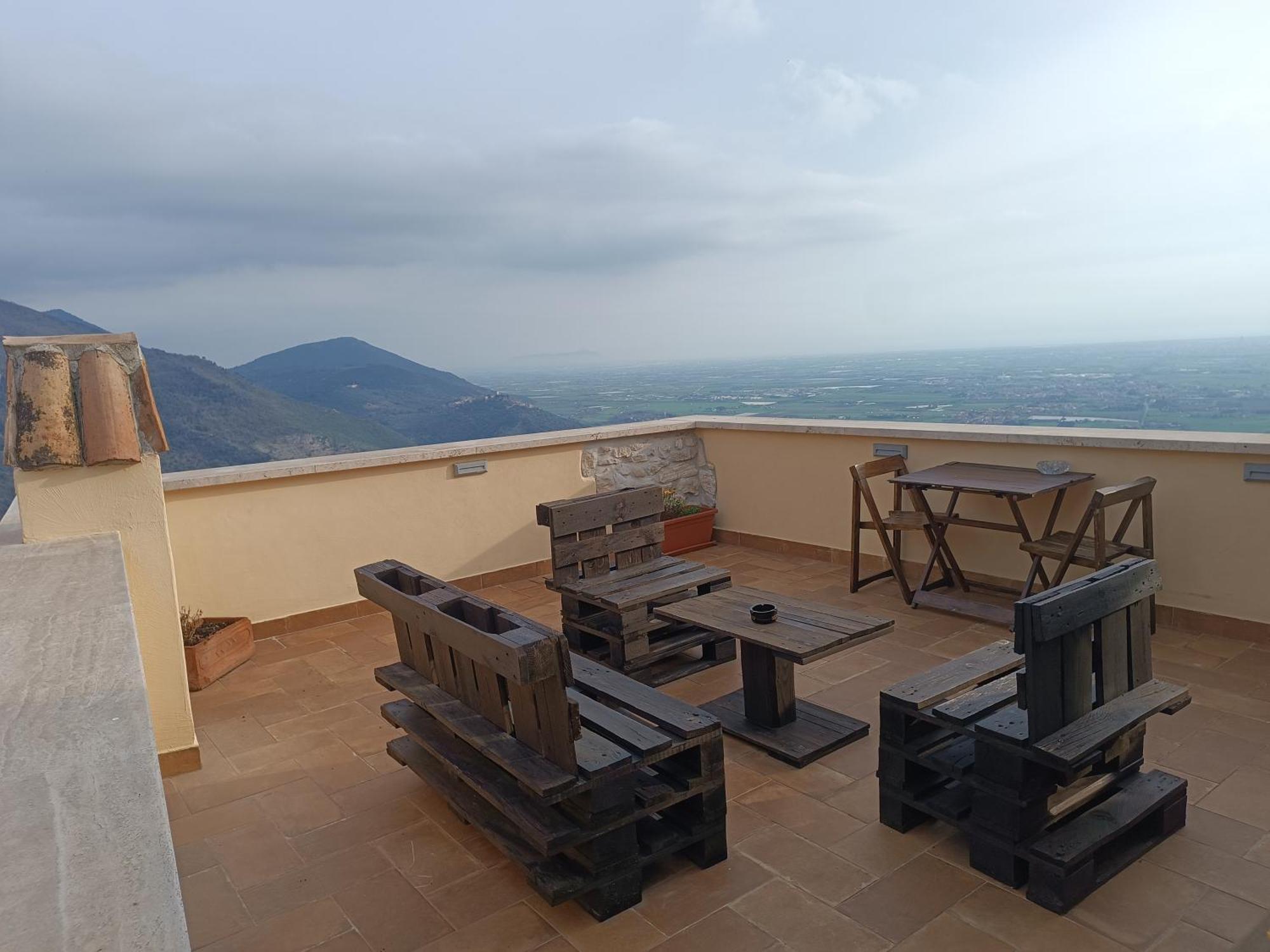 La Rupe Bed And Breakfast Norma Pokoj fotografie