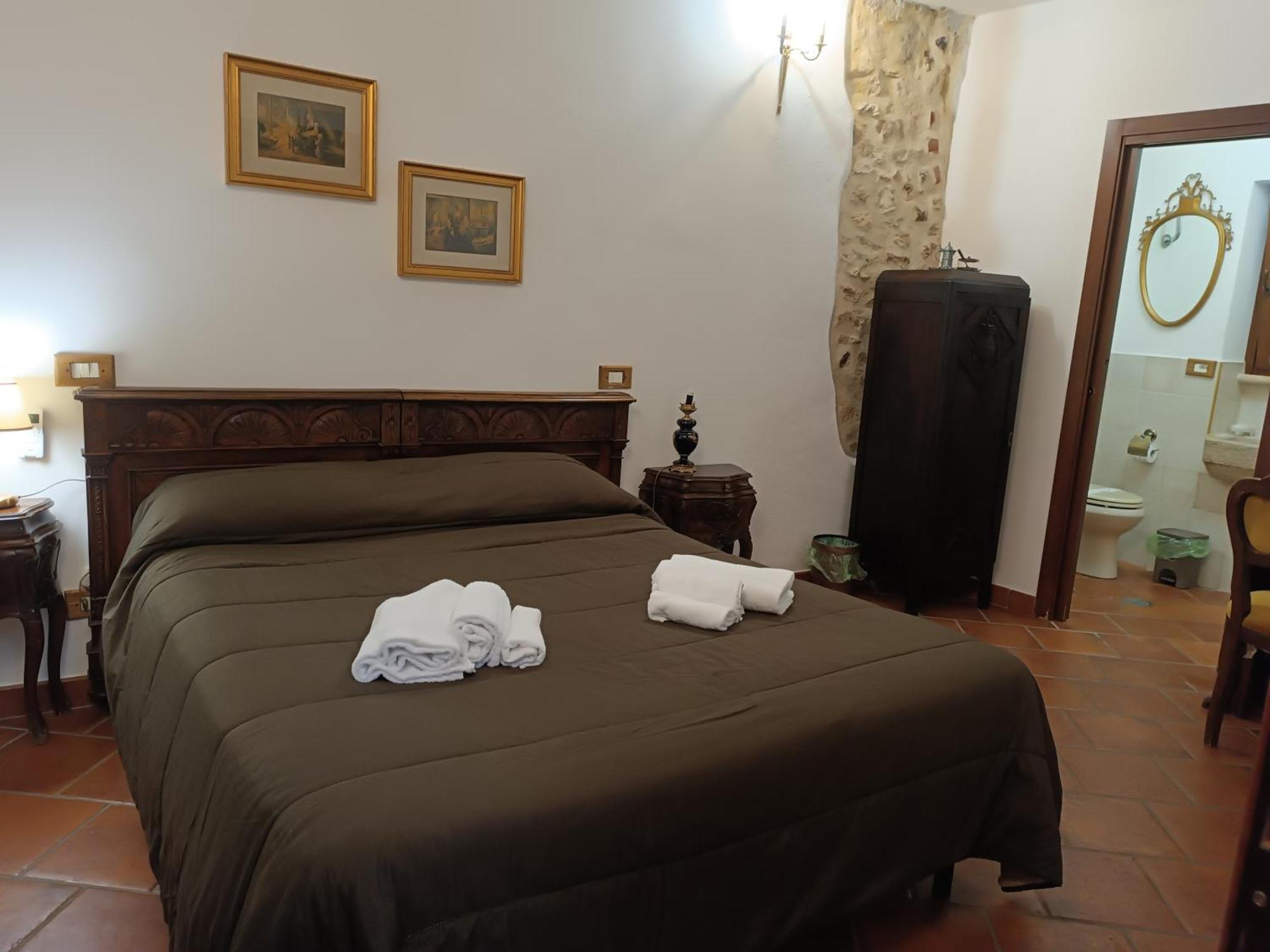 La Rupe Bed And Breakfast Norma Pokoj fotografie